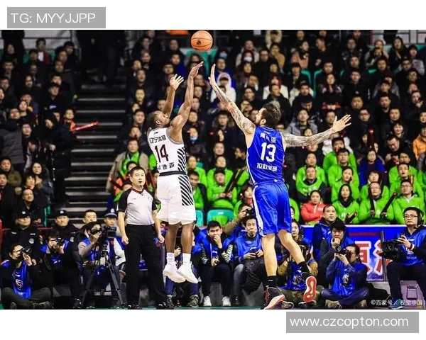 2014年NBA季后赛雷霆与灰熊激战回顾球队表现与关键时刻分析 2014年NBA季后赛雷霆与灰熊激战回顾球队表现与关键时刻分析