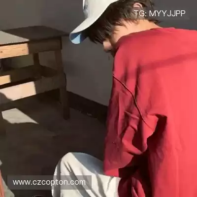 薄发华